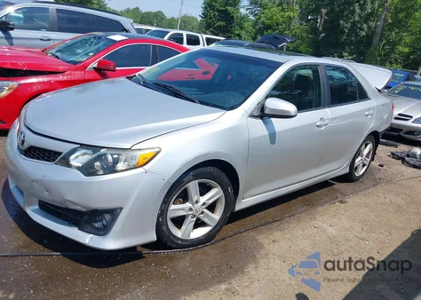 2012 Toyota Camry Se z USA, uszkodzony, nr VIN 4T1BF1FK2CU063101